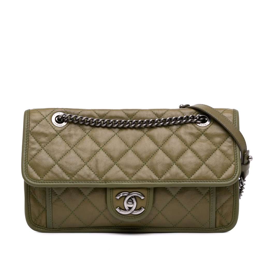 Chanel Medium Quilted Calfskin Casual Riviera Flap Green Leather Good condition - Front View