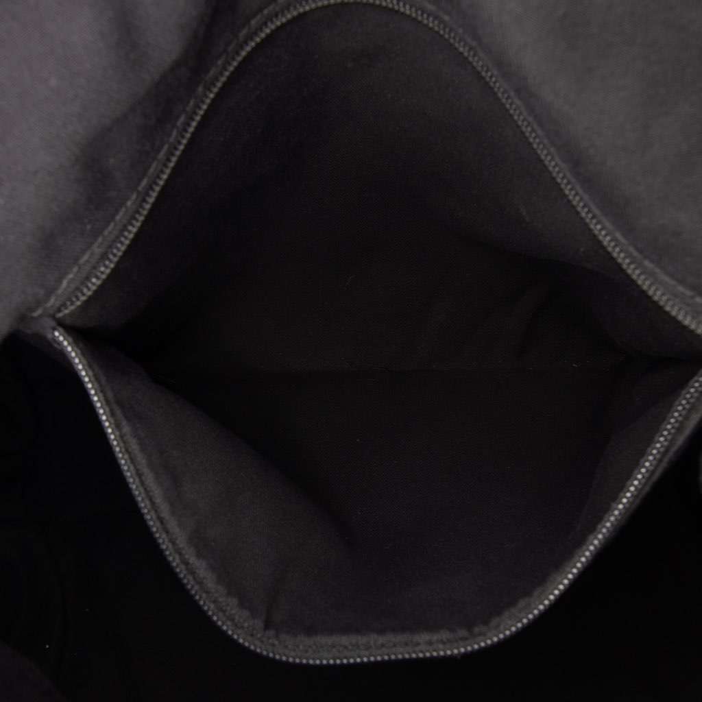 Gucci GG Denim Shoulder Bag Black Denim Good condition - Box View