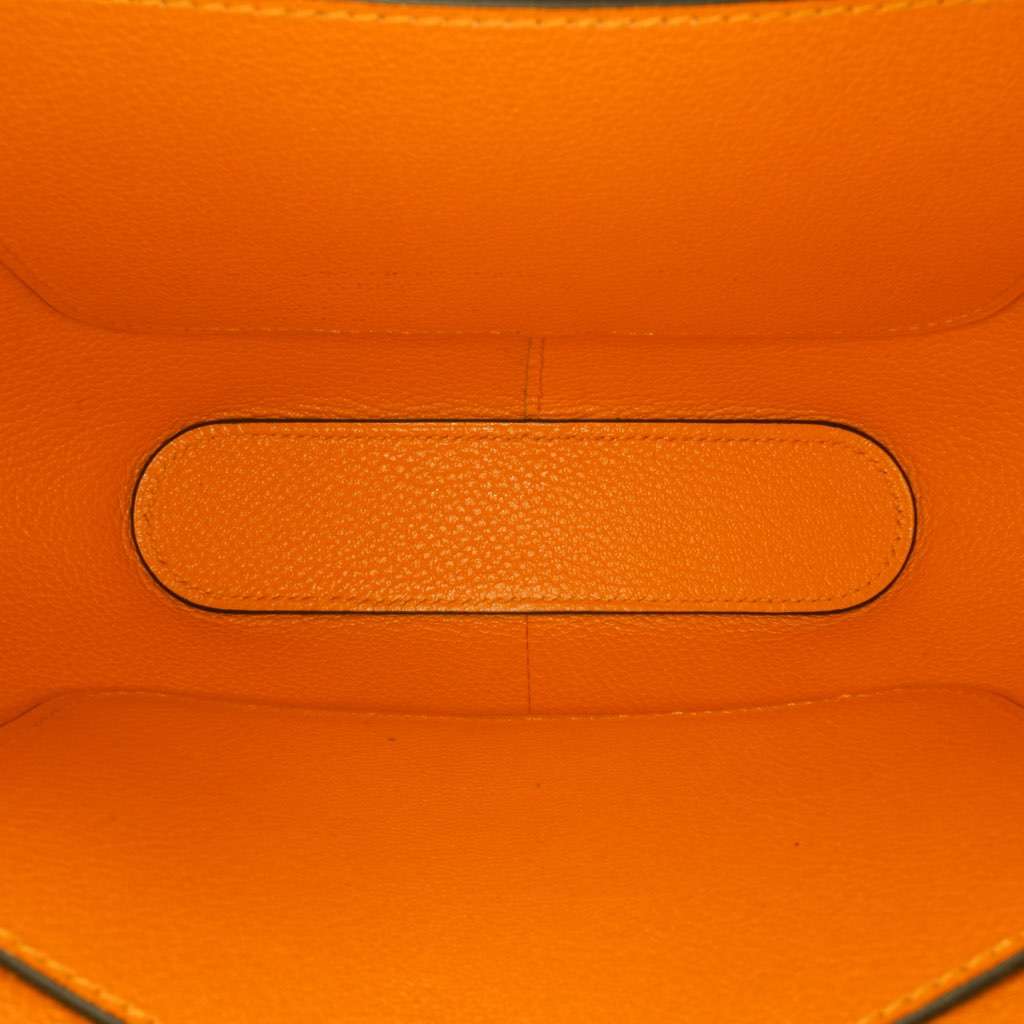 Hermès Epsom Octogone Clutch Yellow Leather Very good condition - Model View