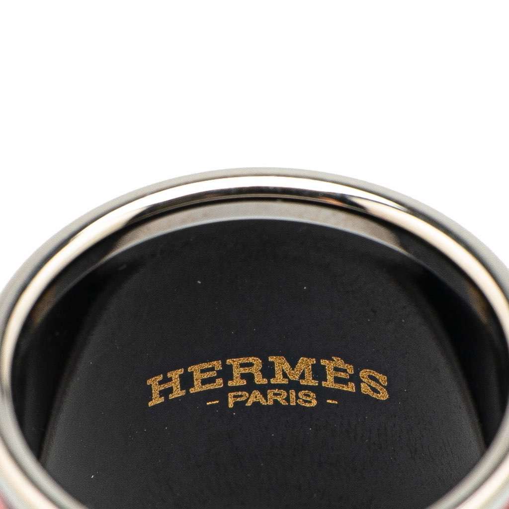 Hermès Enamel and Palladium Plated Brazil Feather Scarf Ring Orange Good condition - Model View