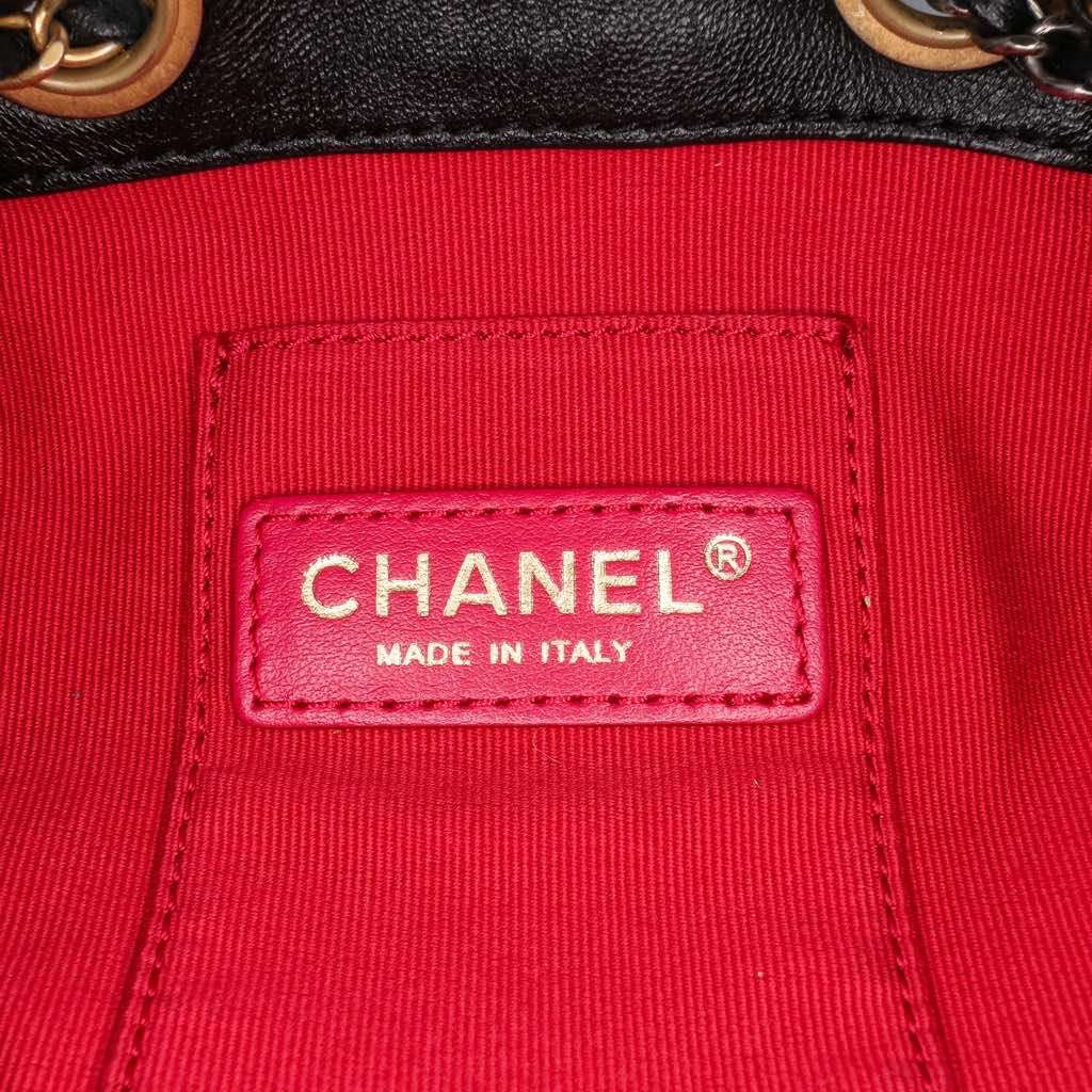 Chanel CC Quilted Lambskin Chain Drawstring Bucket Bag Black Leather Good condition - Box View