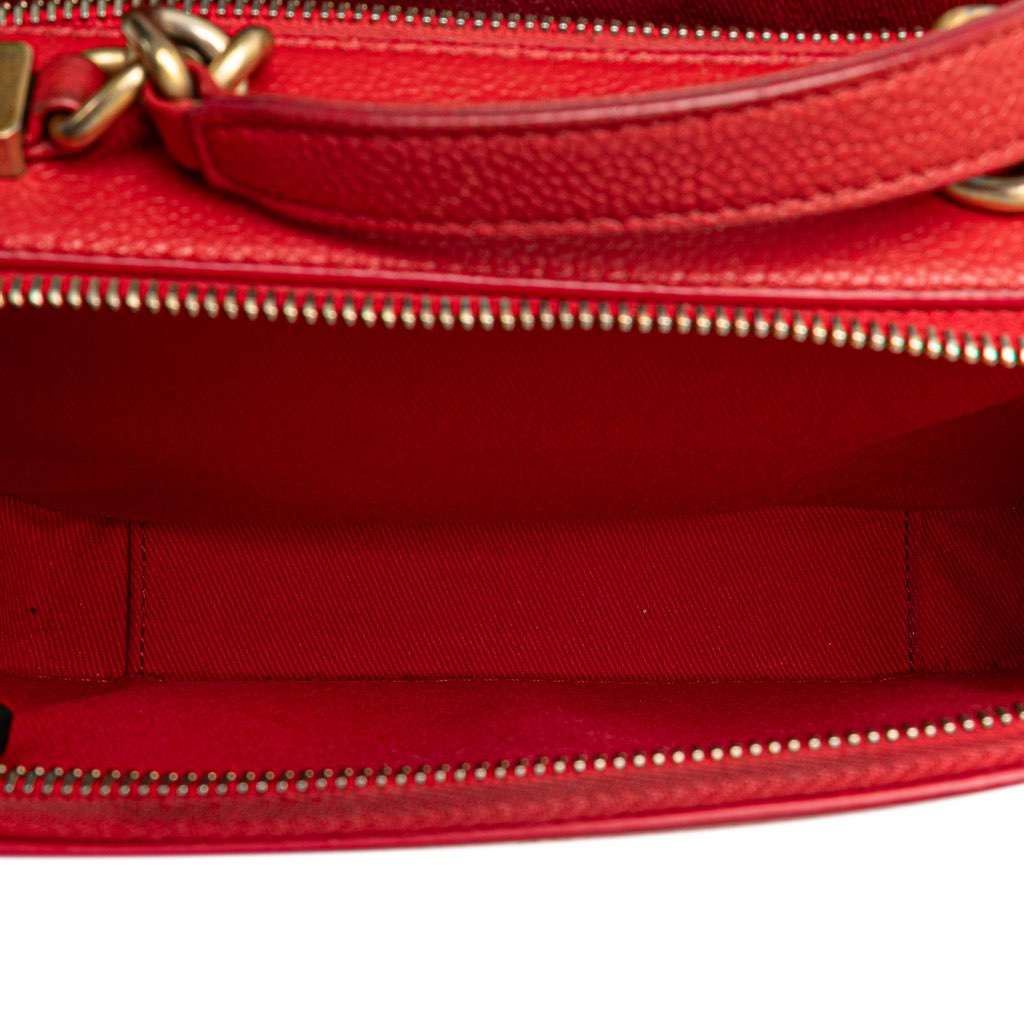 Chanel Small Quilted Caviar Top Handle Camera Bag Red Leather Very good - Model View