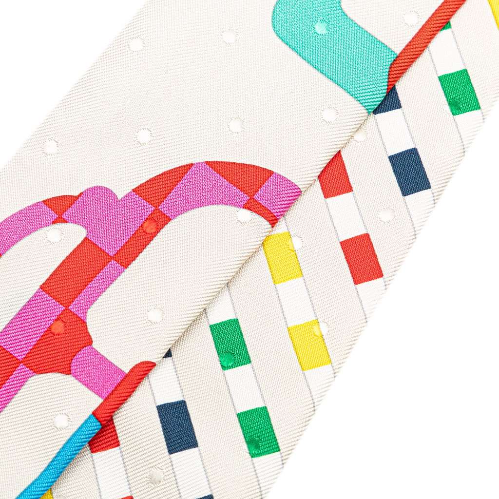 Hermès Bouclerie Moderne Plumetis Silk Twilly Scarf White Silk Very good condition - Box View