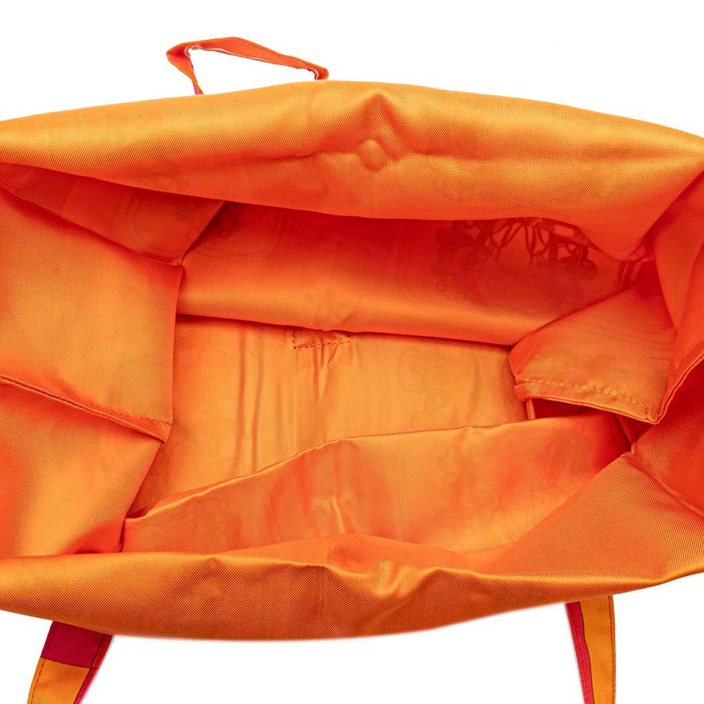 Hermès Brides de Gala Silky Pop Tote Orange Silk Good condition - Model View