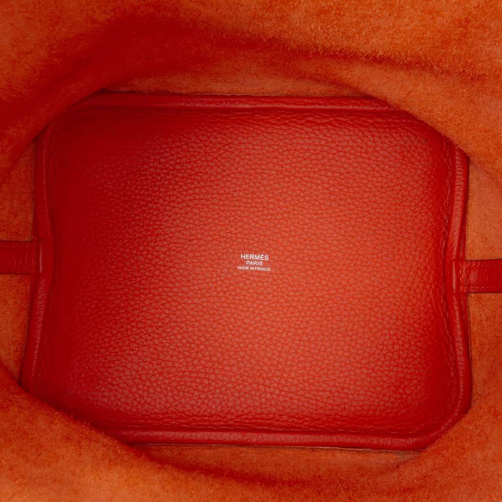 Hermès Clemence Picotin Lock 22 Orange Leather Good condition - Model View