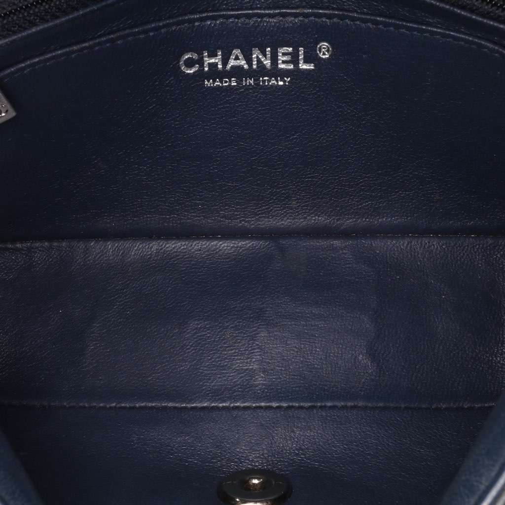 Chanel Mini Rectangular Classic Chevron Patent Single Flap Blue Leather Good condition - Model View