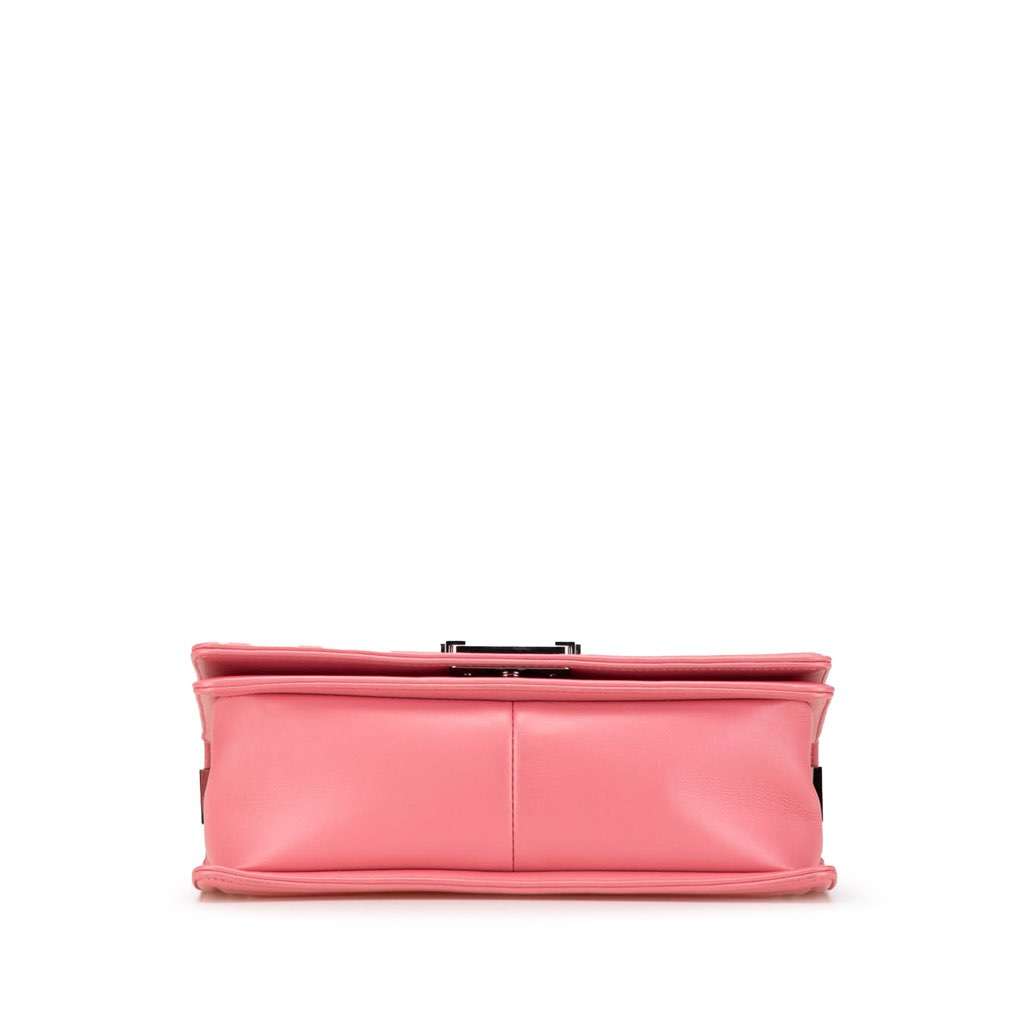 Chanel Old Medium Chevron Lambskin Boy Flap Pink Leather Very good - Inside View