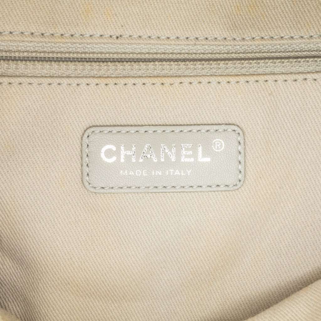 Chanel Small Glazed Calfskin Deauville Tote White Leather Good - Box View