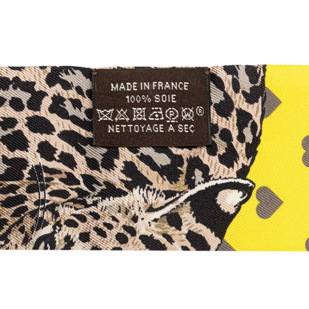 Hermès Jungle Love Silk Twilly Scarf Yellow Silk Good condition - Back View