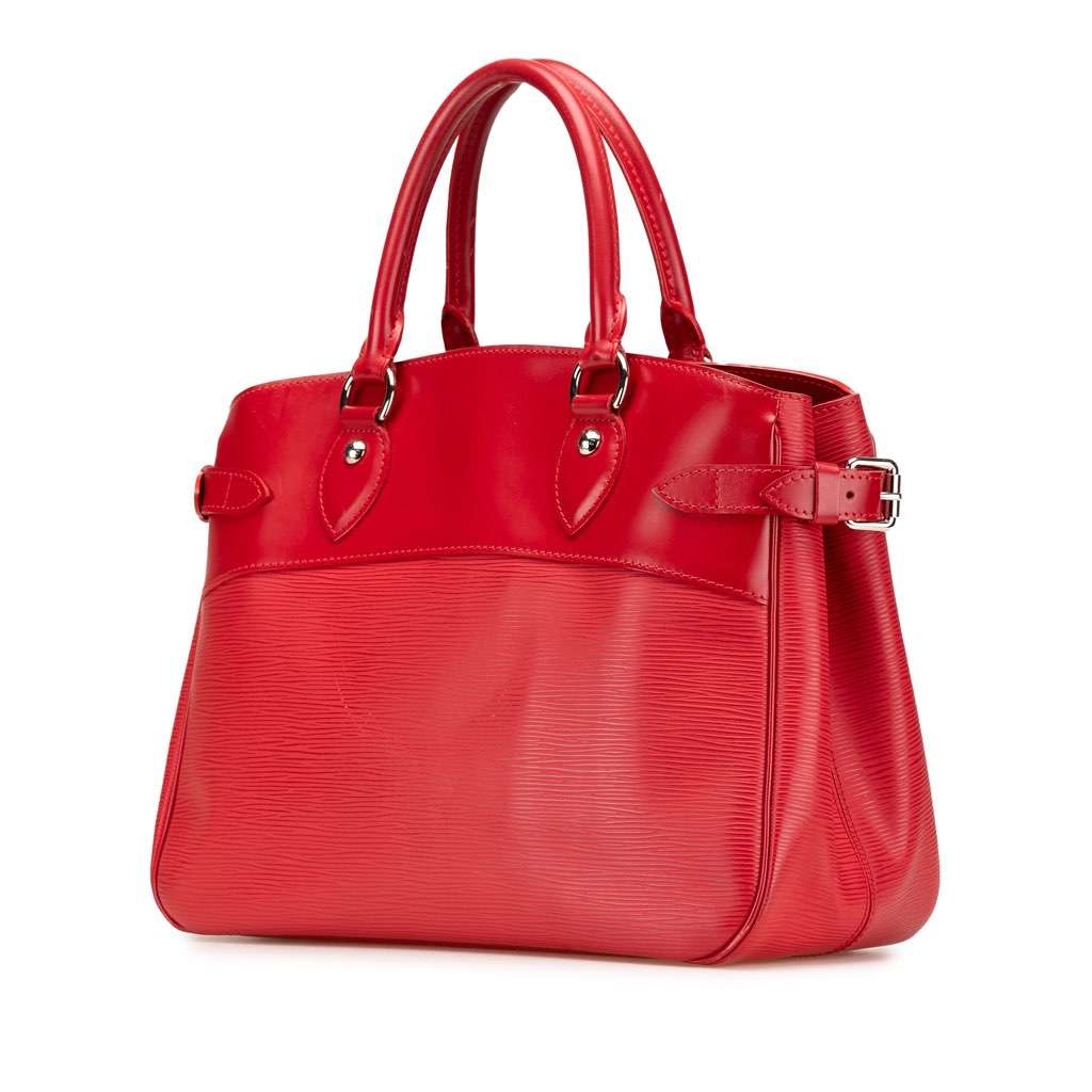 Louis Vuitton Epi Passy PM Red Leather Very good condition - Back View
