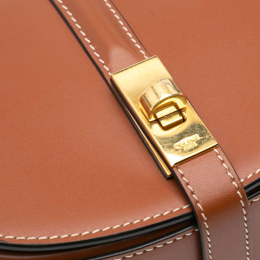 Celine Small Leather Besace 16 Wallet On Chain Brown Leather Very good condition - Model View
