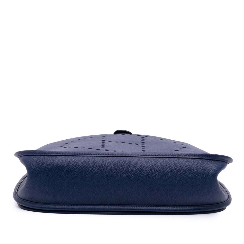 Hermès Epsom Evelyne III 33 Blue Leather Good condition - Inside View