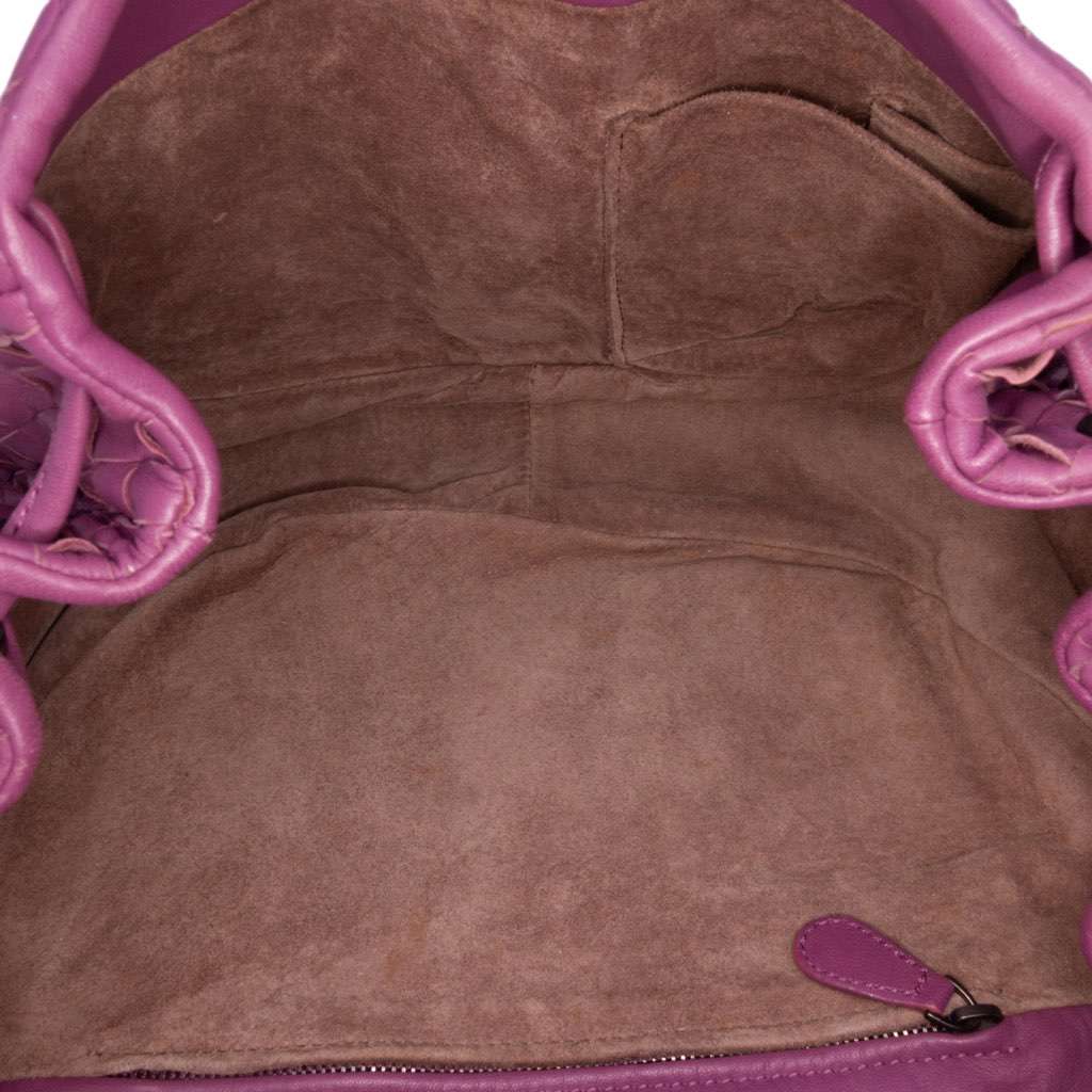 Bottega Veneta Nappa Intrecciato Flap Crossbody Purple Leather Very good condition - Model View