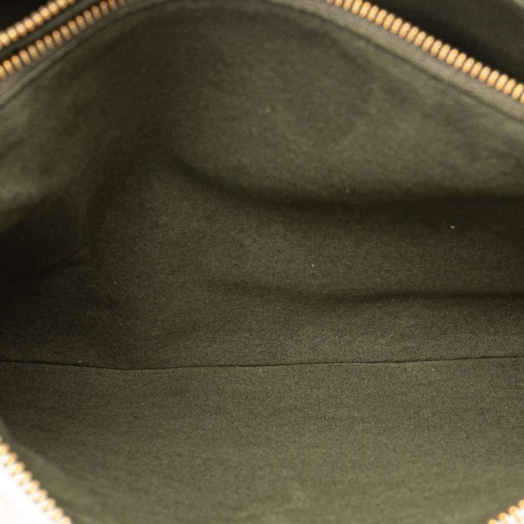 Louis Vuitton Monogram Coussin PM White Leather Very good - Model View