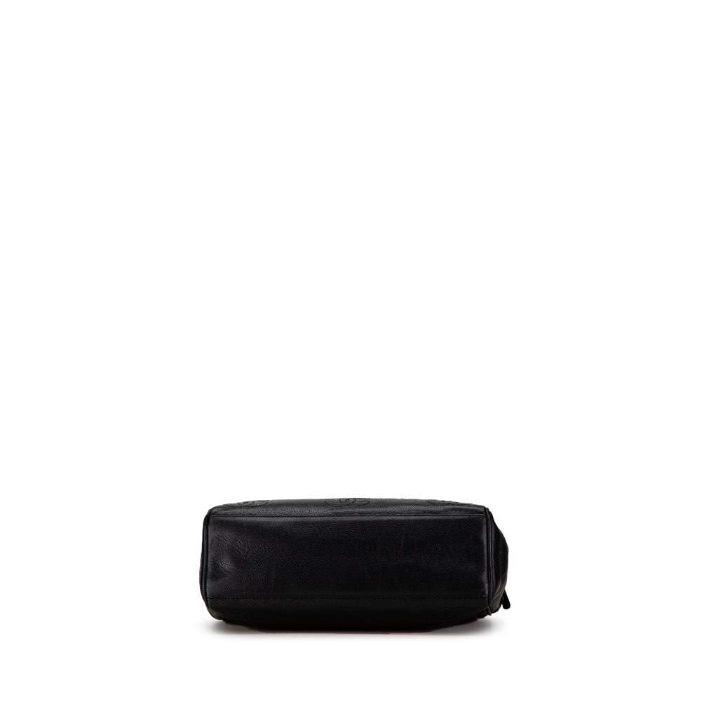 Chanel Triple CC Caviar Shoulder Bag Black Leather Very good - Model View