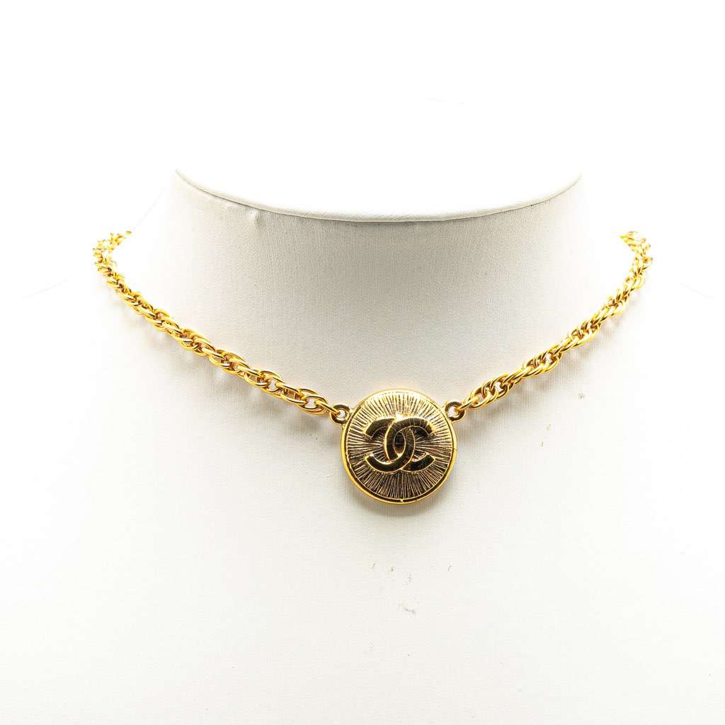 Chanel Gold Plated CC Round Pendant Necklace Gold Metal Good - Model View