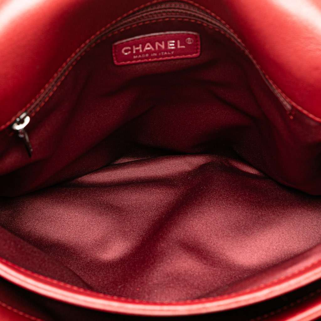 Chanel Maxi Lambskin 3 Accordion Flap Red Leather Very good condition - Model View