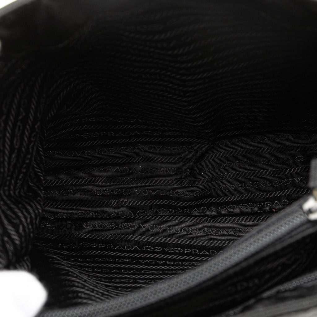 Prada Quilted Tessuto Chain Tote Black Good condition - Model View