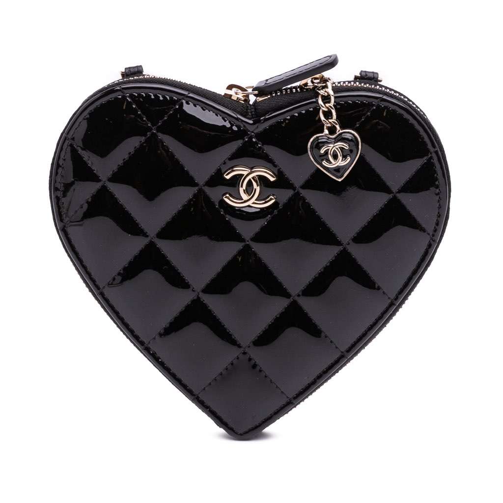 Chanel Quilted Patent Calfskin CC Heart Clutch With Chain Black Leather Good condition - Front View