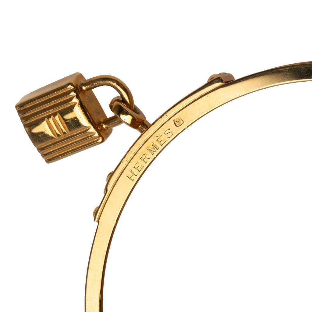 Hermès Courchevel Kelly Cadena Lock Bangle Bracelet Red Leather Good condition - Box View