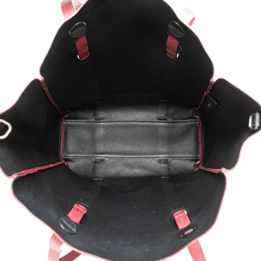 Balenciaga XS Leather Everyday Tote Red Leather Good condition - Model View