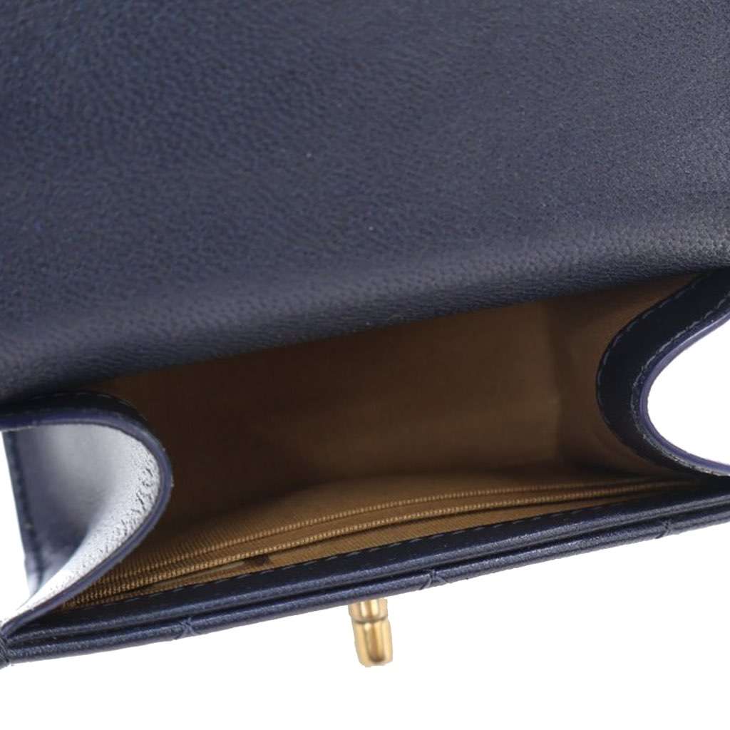 Chanel Mini Goatskin Chic Pearls Clutch On Chain Blue Leather Good condition - Box View
