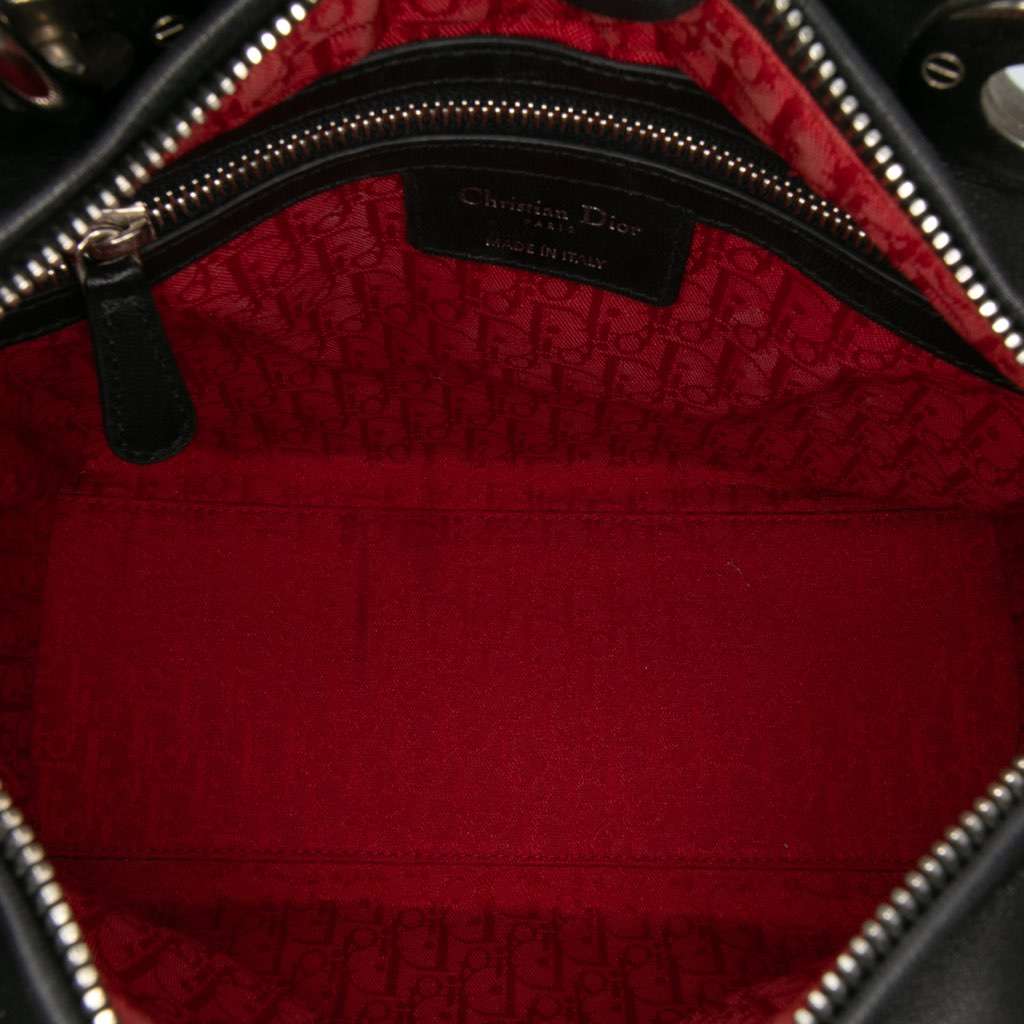 Dior Medium Lambskin Cannage Lady Dior Black Leather Fair - Model View