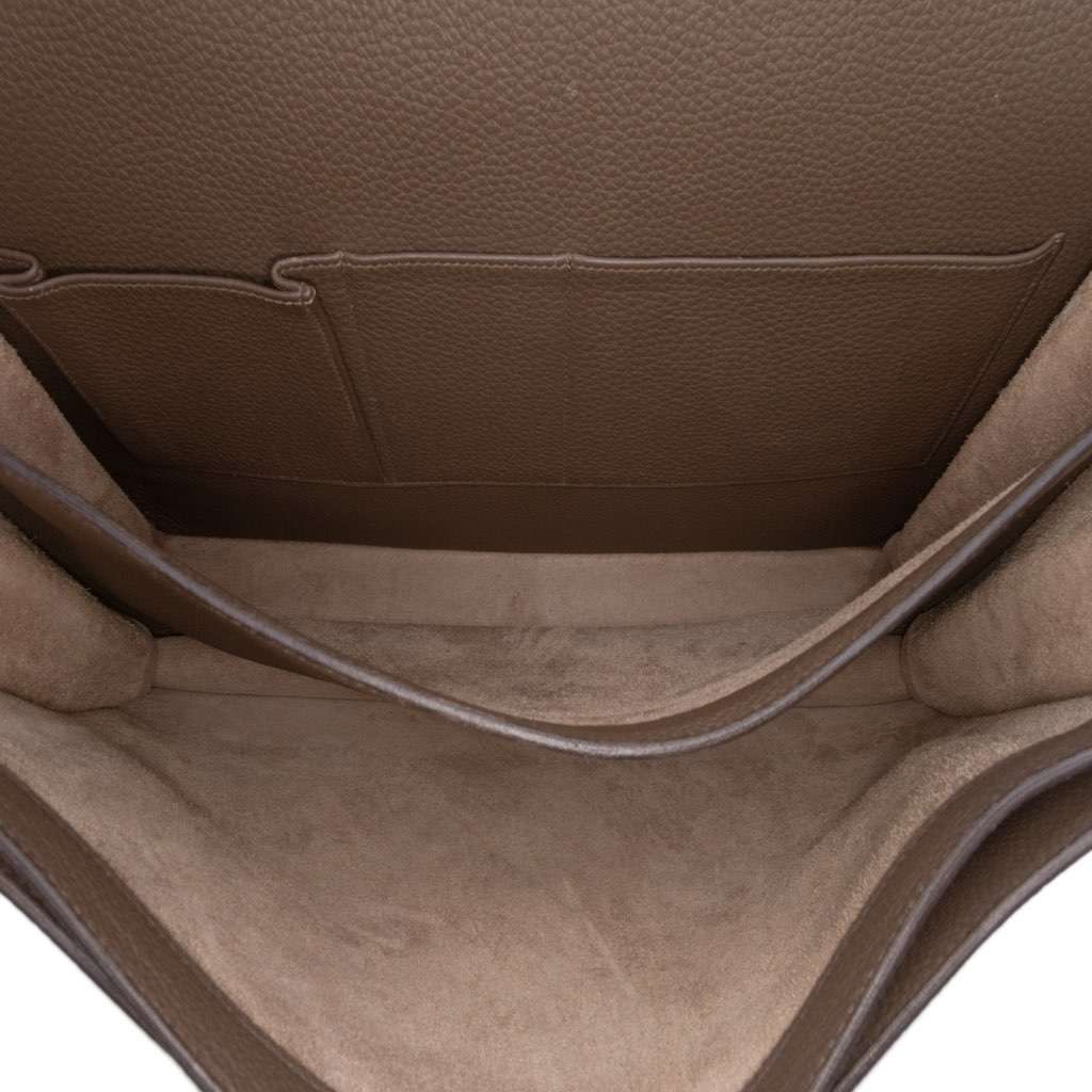Hermès Togo Sac A Depeches 38 Brown Leather Good condition - Model View