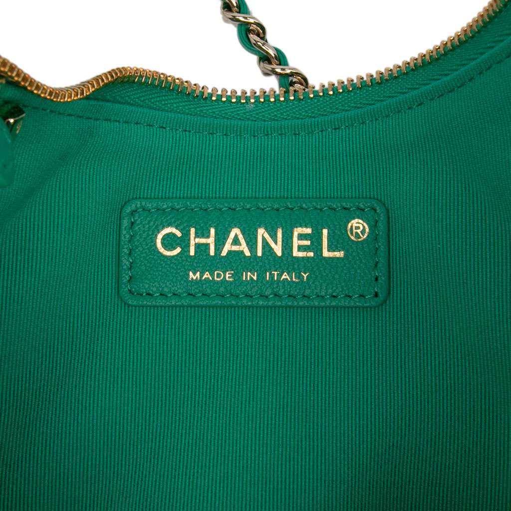 Chanel Small Quilted Lambskin Chain Around Hook Hobo Bag Green Leather Very good - Box View