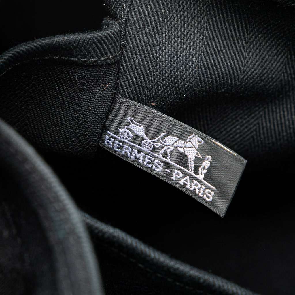 Hermès Toile Valparaiso PM Black Canvas Good condition - Box View