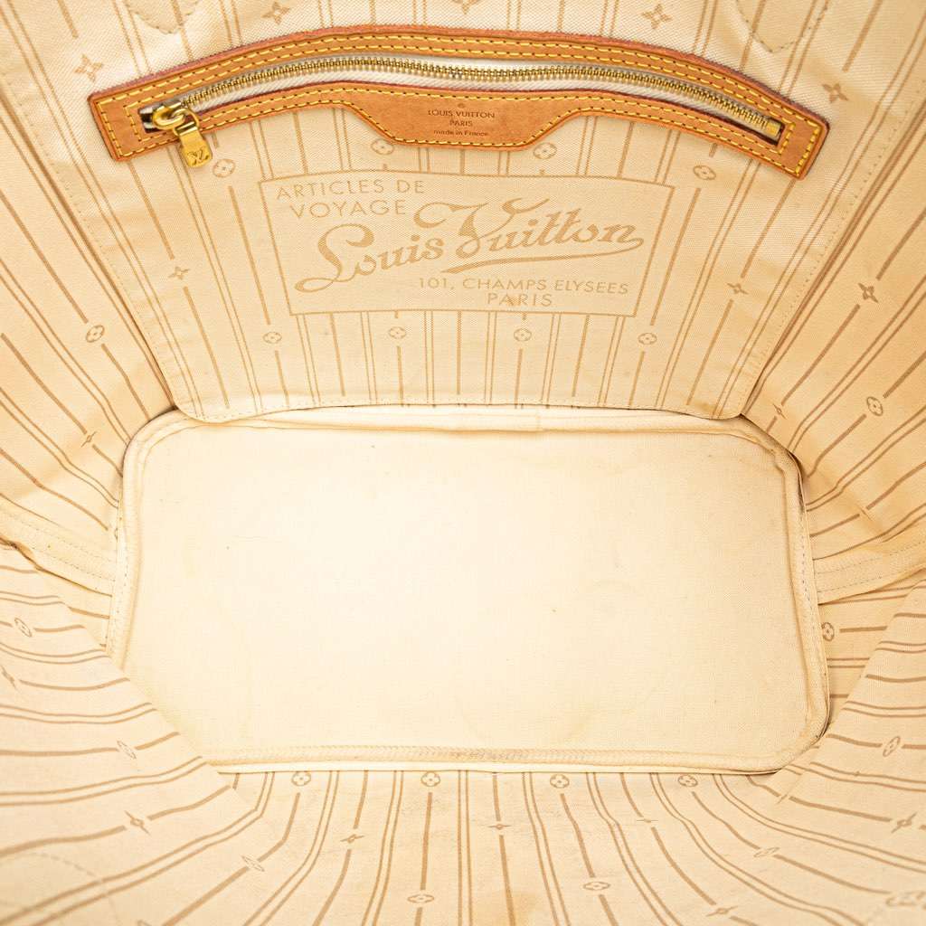 Louis Vuitton Damier Azur Neverfull MM White Canvas Good - Model View