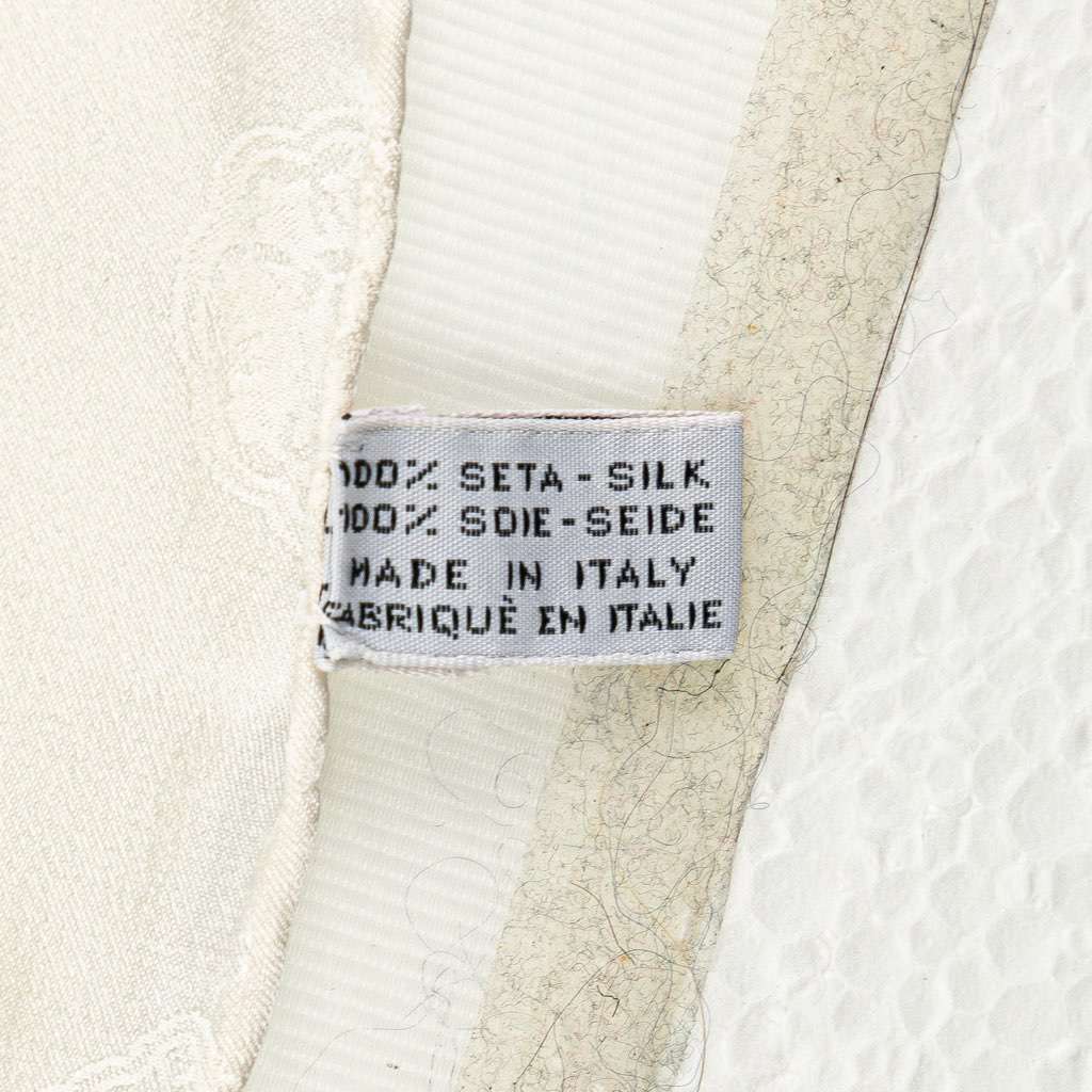 Chanel Chain Printed Silk Scarf White Silk Good condition - Model View