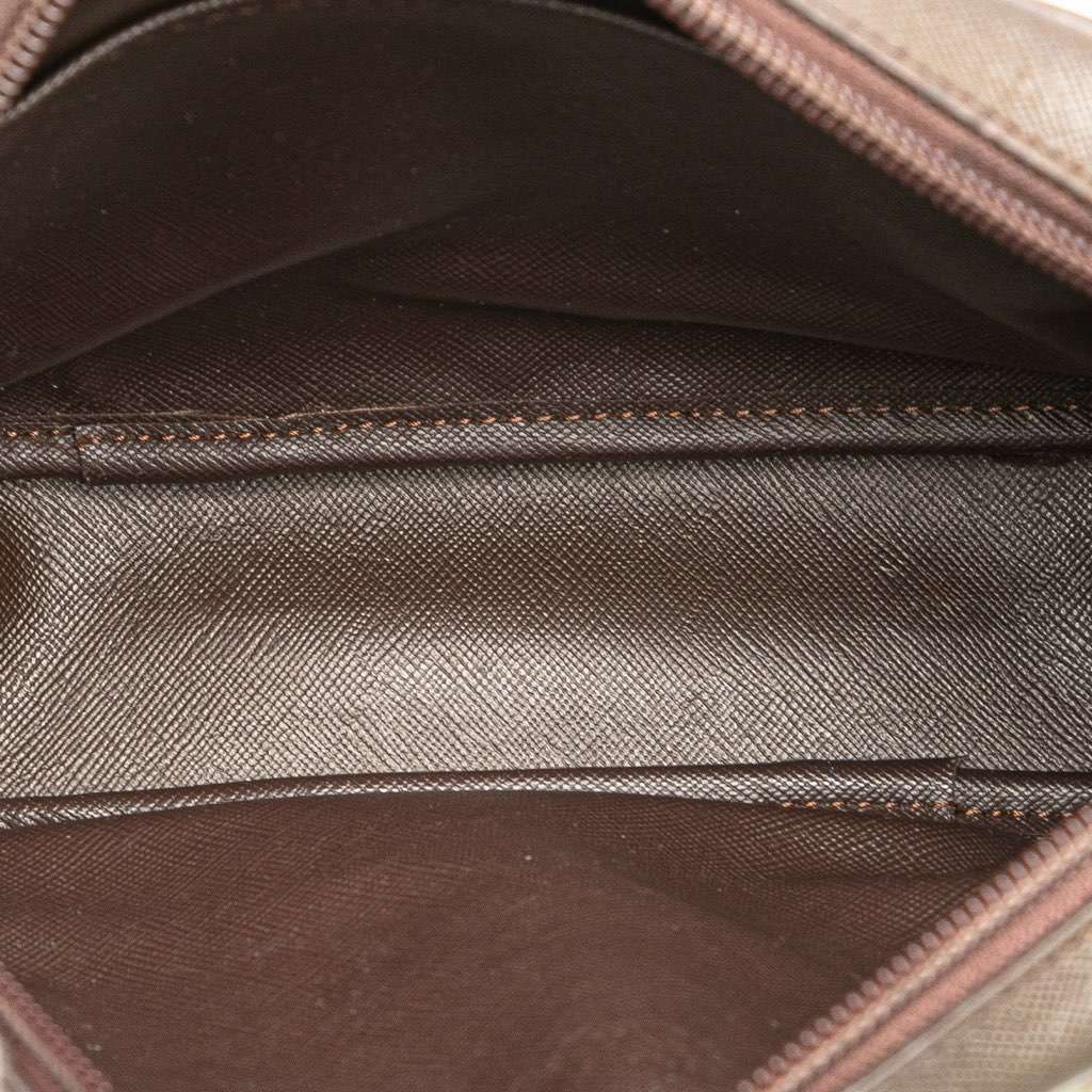 Burberry Vintage Check Canvas Crossbody Brown Canvas Good condition - Model View