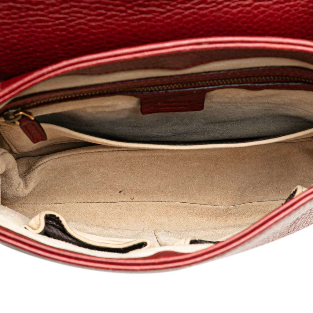 Gucci Leather 1973 Shoulder Bag Red Leather Very good - Model View