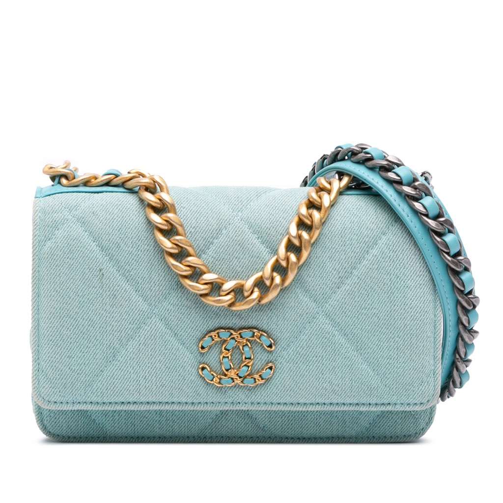 Chanel Denim 19 Wallet on Chain Blue Denim Very good - Front View