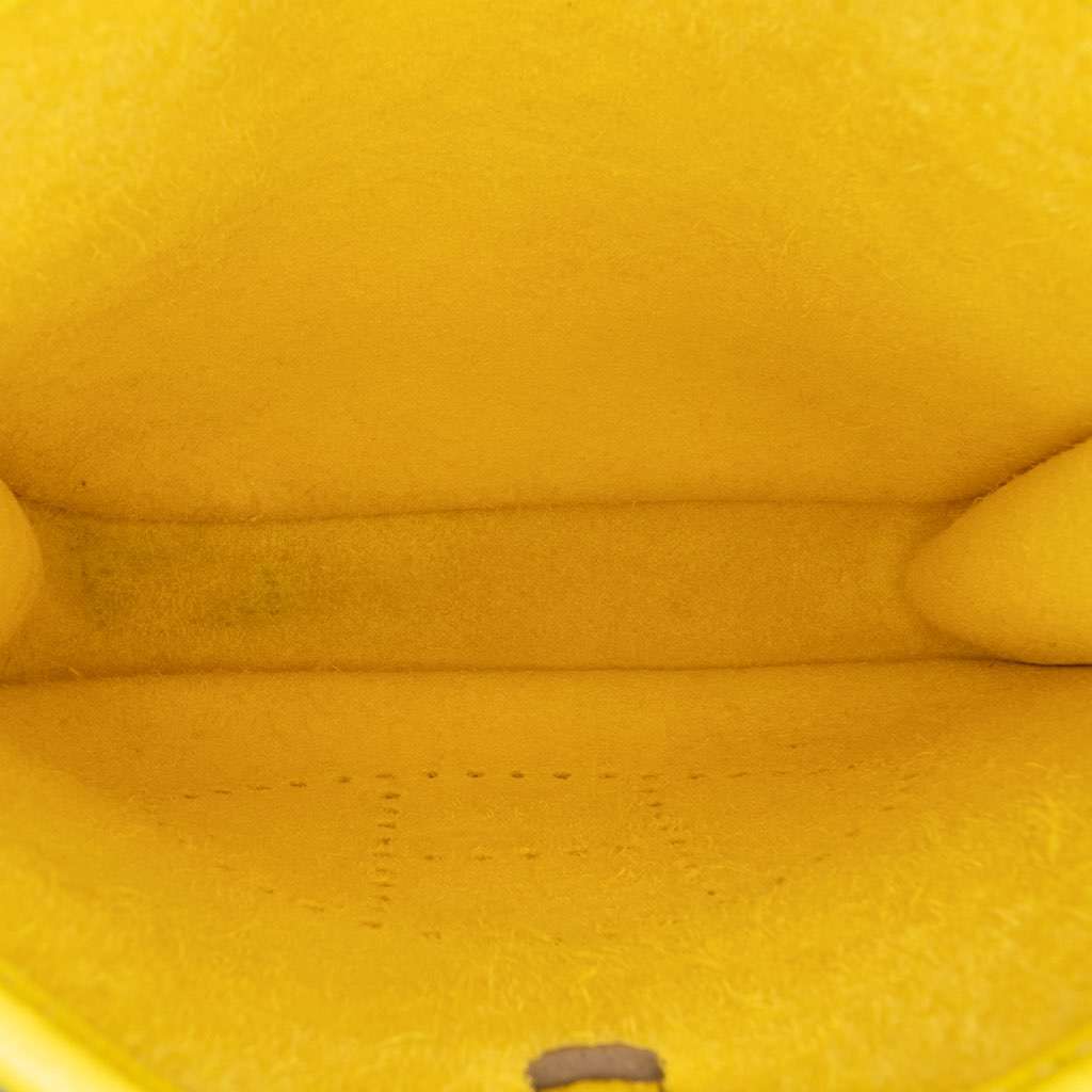 Hermès Clemence Evelyne TPM Yellow Leather Good condition - Model View