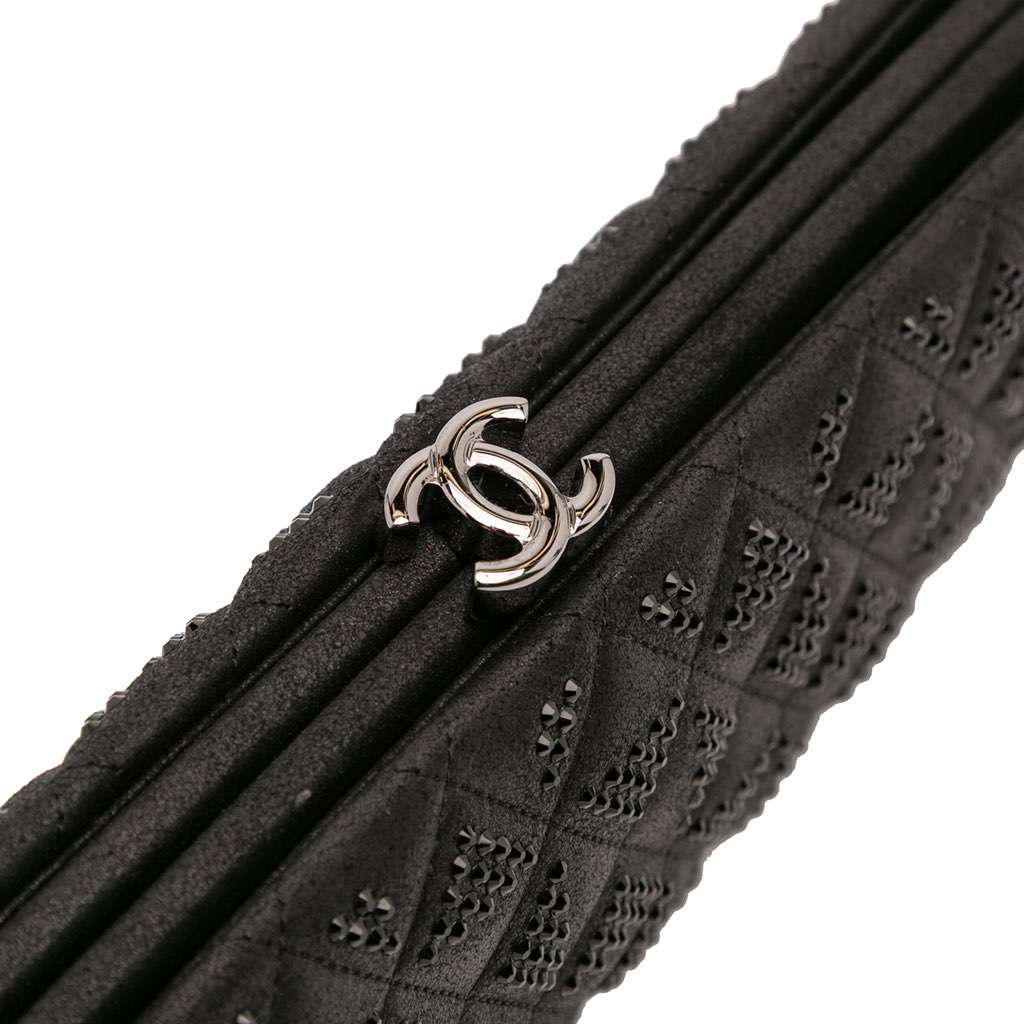 Chanel CC Quilted Iridescent Lambskin Crystal Long Clutch Black Leather Good condition - Box View