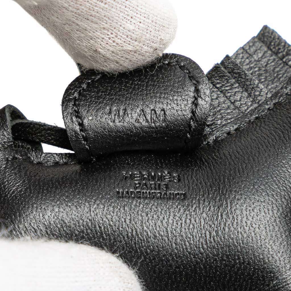 Hermès Milo Lambskin Grigri So Black Rodeo Bag Charm PM Black Leather Very good condition - Model View