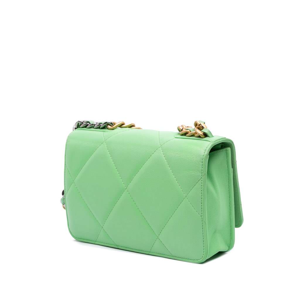 Chanel Quilted Lambskin 19 Wallet on Chain Green Leather Very good - Back View