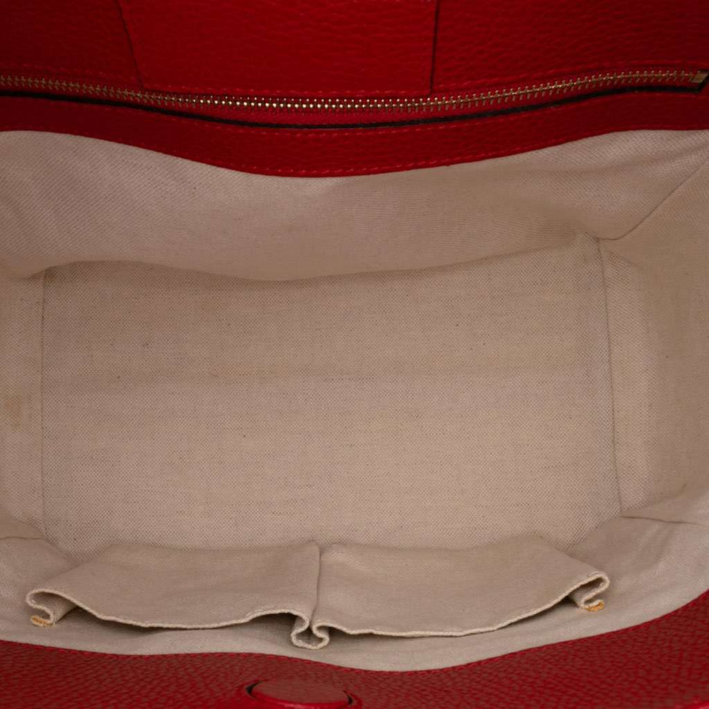 Gucci Medium Leather Swing Tote Red Leather Good - Model View