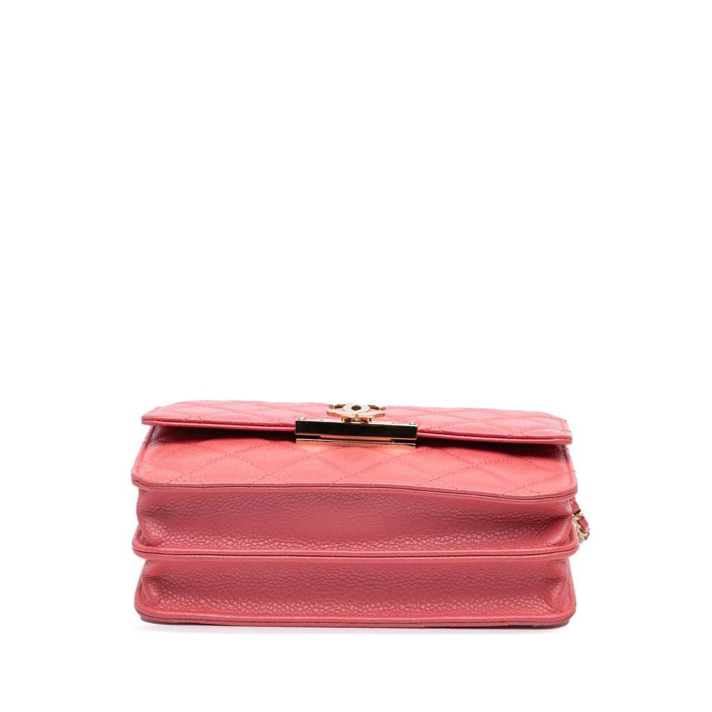 Chanel Quilted Caviar Golden Class Wallet On Chain Pink Leather Very good - Inside View