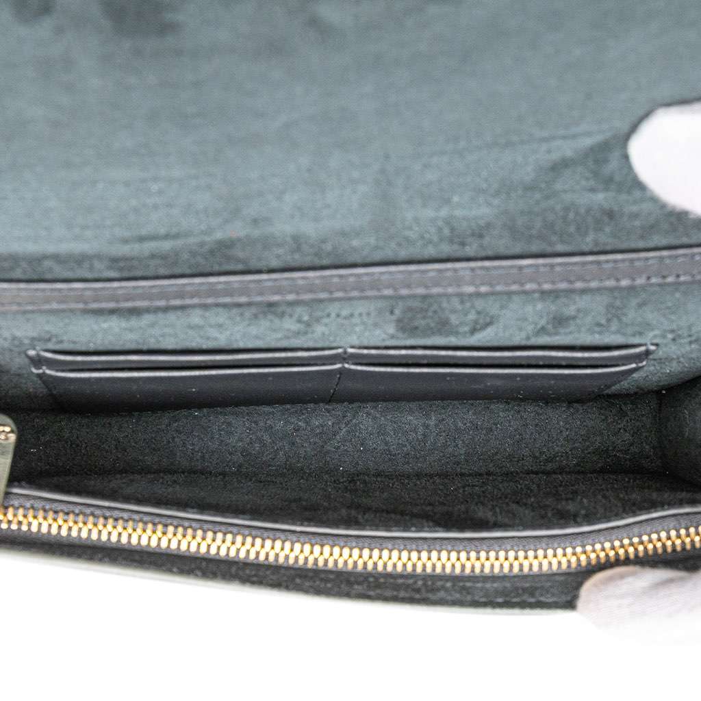 Dior Metallic Patent Microcannage 2 in 1 30 Montaigne Pouch Silver Leather Good condition - Model View