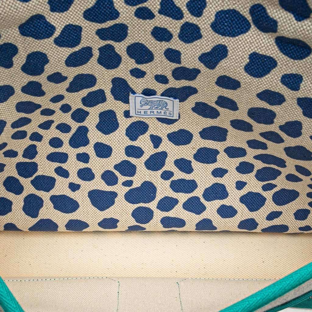 Hermès Toile and Barenia Childrens Jeux Dans La Jungle Backpack Blue Canvas Good condition - Model View