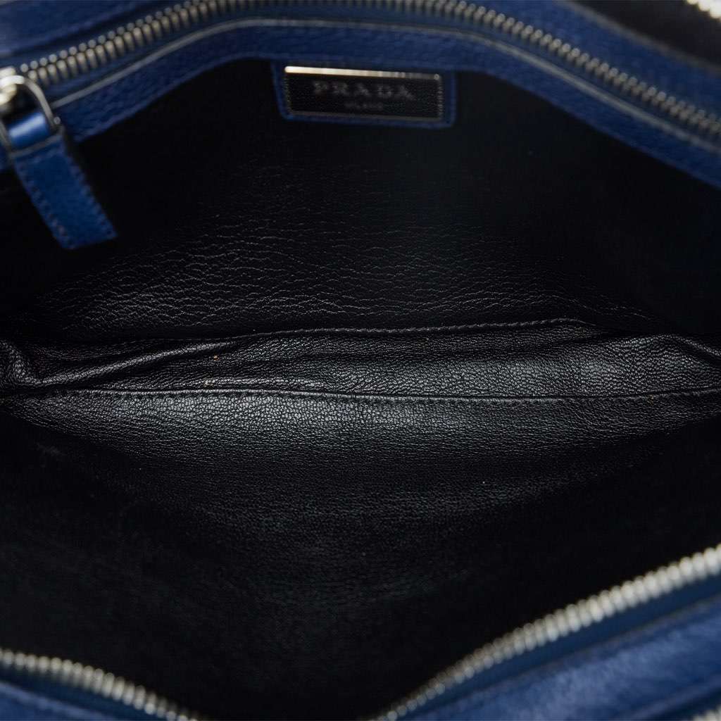 Prada Vitello Daino Clutch Bag Blue Leather Very good condition - Box View