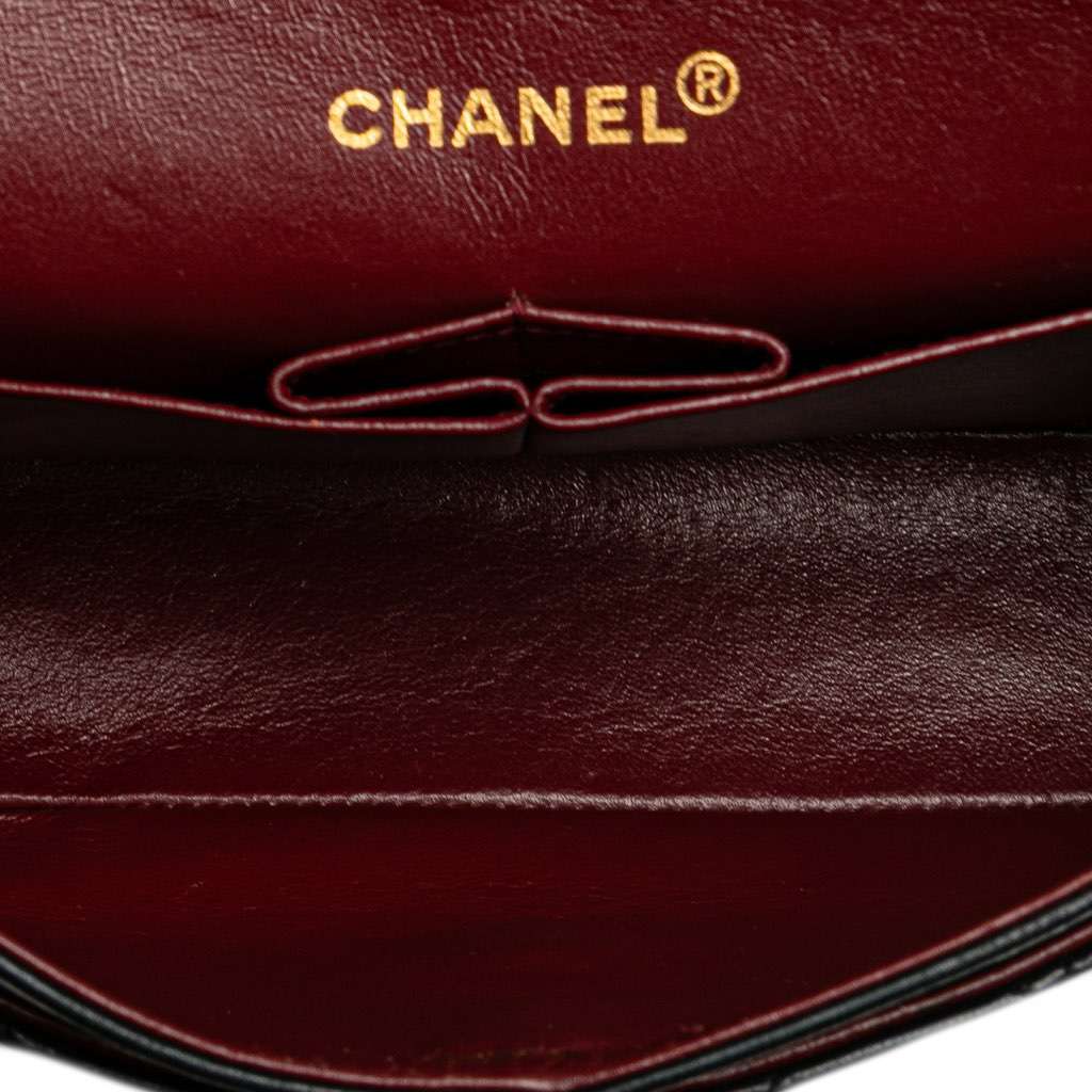 Chanel Small Classic Lambskin Double Flap Black Leather Good condition - Model View