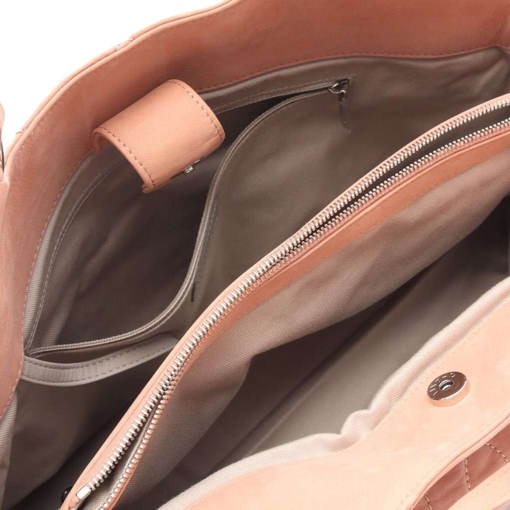 Chanel Large CC Quilted Suede Sea Hit Tote Pink Leather Very good - Inside View