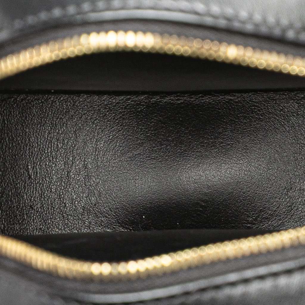 Celine Small Calfskin Cuir Triomphe Oval Crossbody Black Leather Very good - Model View