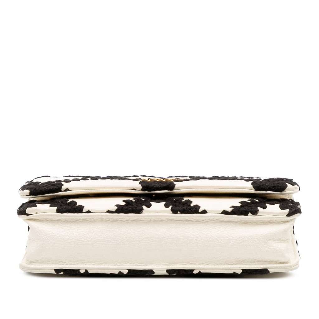 Chanel Calfskin Crochet 19 Wallet On Chain White Leather Good - Inside View