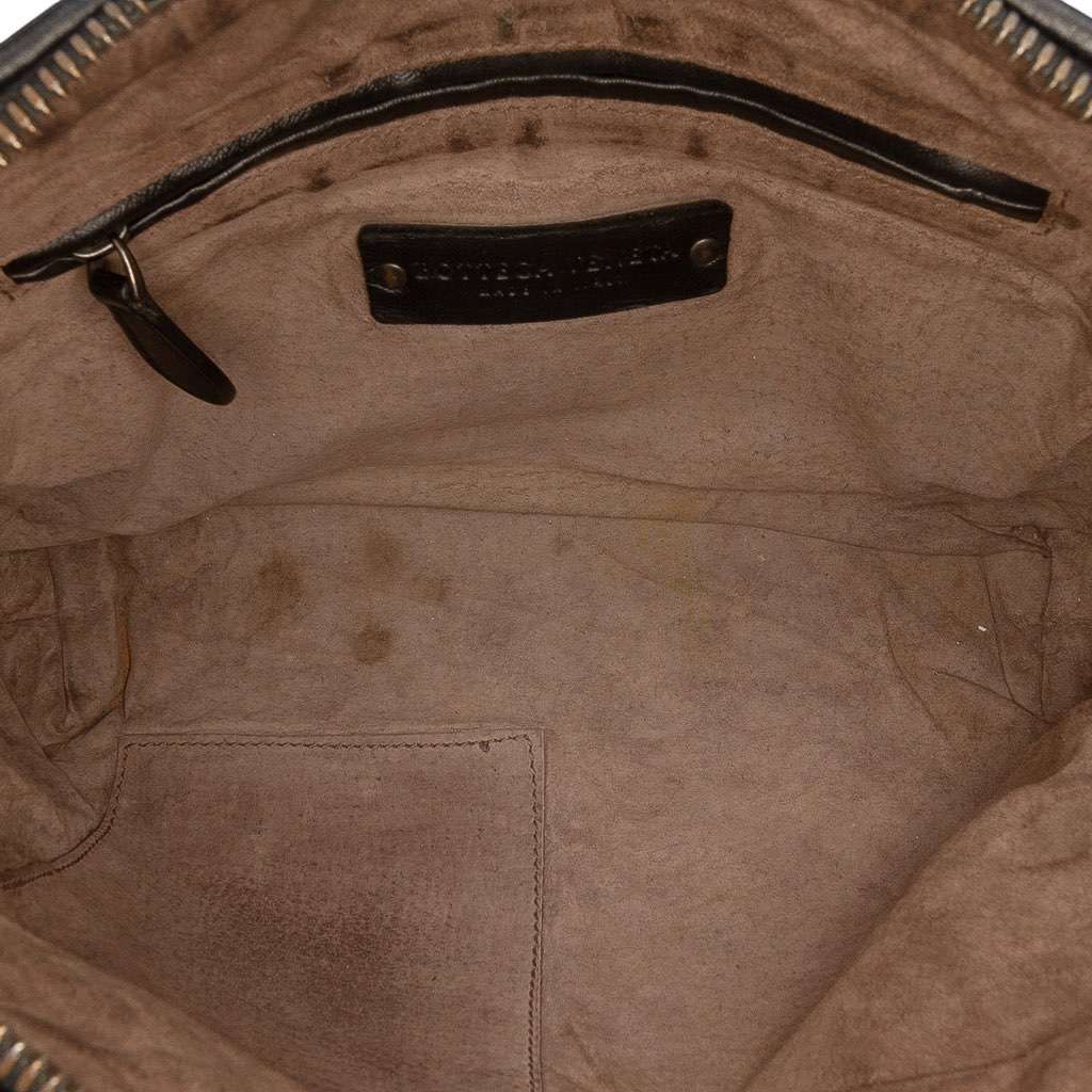 Bottega Veneta Nappa Intrecciato Nodini Crossbody Black Leather Good - Model View