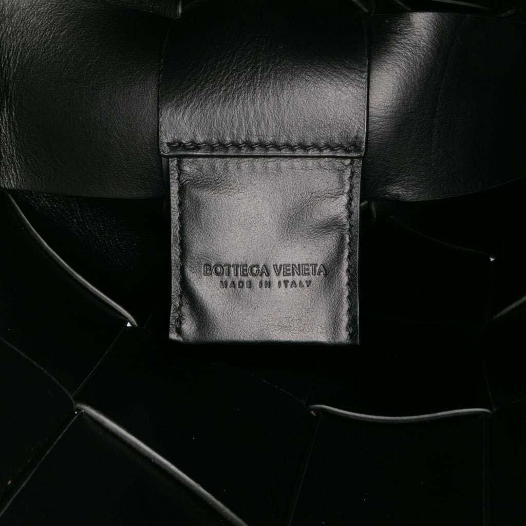 Bottega Veneta Nappa Intrecciato Casette Lantern Bucket Black Leather Very good - Model View